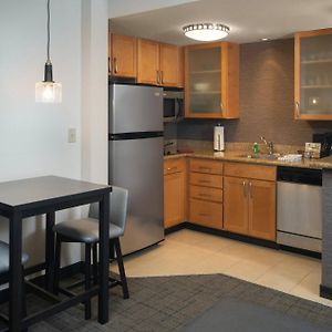 One-Bedroom King Suite